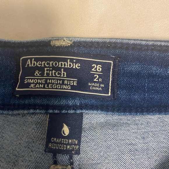Simone high rise jean leggings, Abercrombie and Fitch, size 26. - Picture 4 of 5